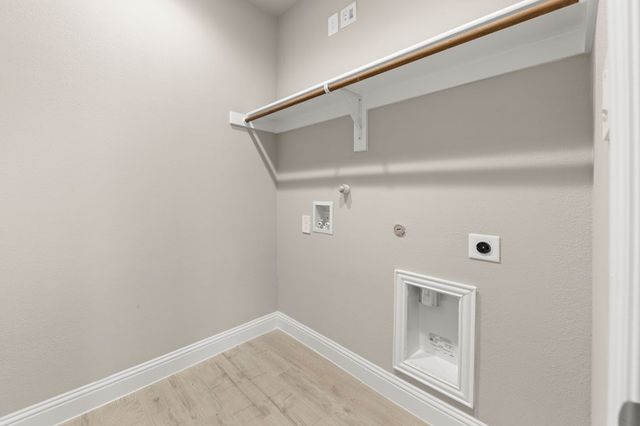 114 Emperor Oak Court, Balch Springs, TX 75181