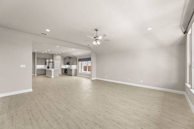 114 Emperor Oak Court, Balch Springs, TX 75181