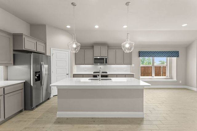 114 Emperor Oak Court, Balch Springs, TX 75181