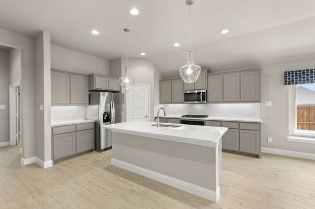 114 Emperor Oak Court, Balch Springs, TX 75181