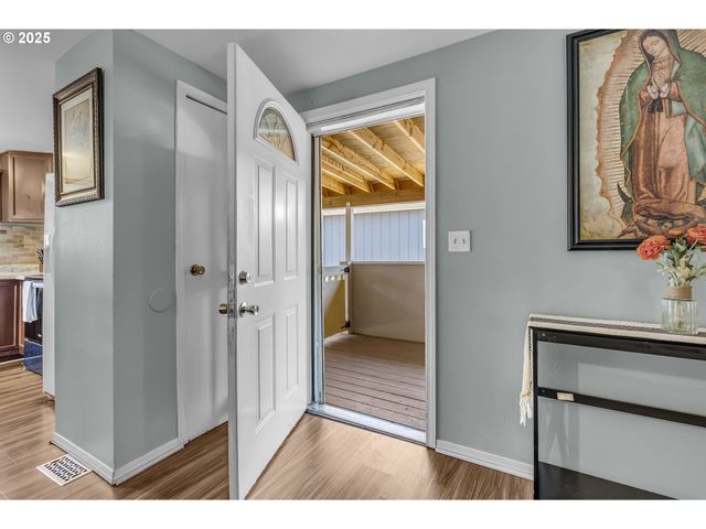 6900 Sw 195TH Ave 225, Beaverton, OR 97007