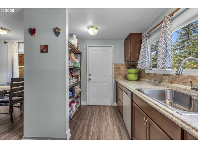 6900 Sw 195TH Ave 225, Beaverton, OR 97007