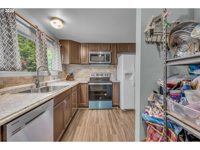 6900 Sw 195TH Ave 225, Beaverton, OR 97007
