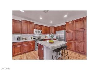 10460 HARVEST WIND Drive, Las Vegas, NV 89135