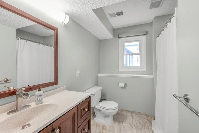 9351 Yucca Lane N, Maple Grove, MN 55369