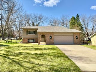 9351 Yucca Lane N, Maple Grove, MN 55369