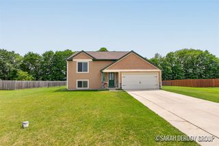 16264 Trent Ridge Drive, Cedar Springs, MI 49319