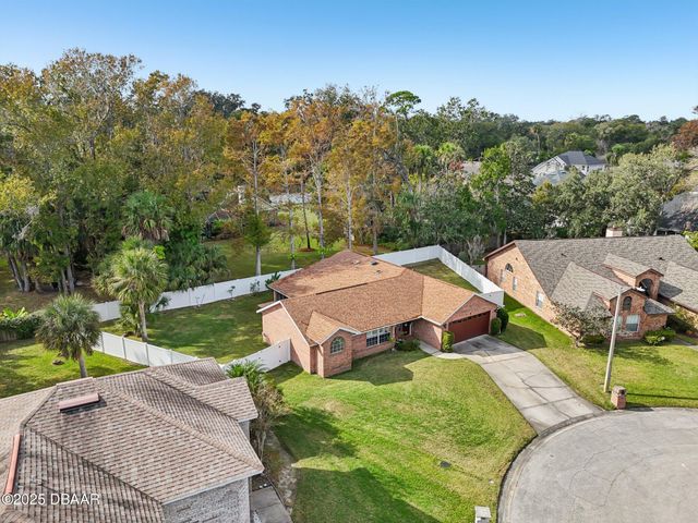 2 Queen Ann Court, Ormond Beach, FL 32174