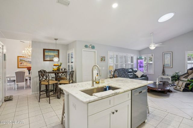 2 Queen Ann Court, Ormond Beach, FL 32174