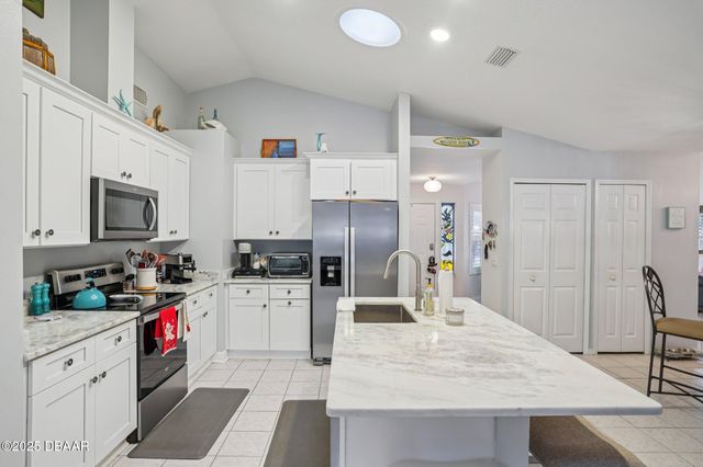 2 Queen Ann Court, Ormond Beach, FL 32174