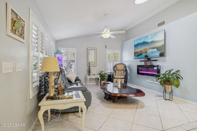 2 Queen Ann Court, Ormond Beach, FL 32174