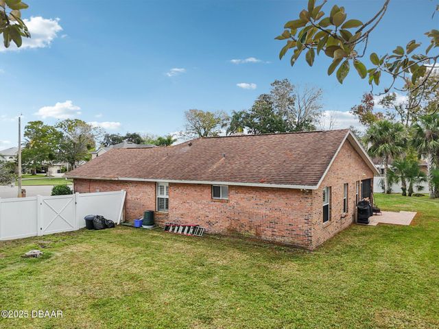 2 Queen Ann Court, Ormond Beach, FL 32174