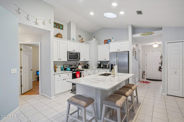 2 Queen Ann Court, Ormond Beach, FL 32174