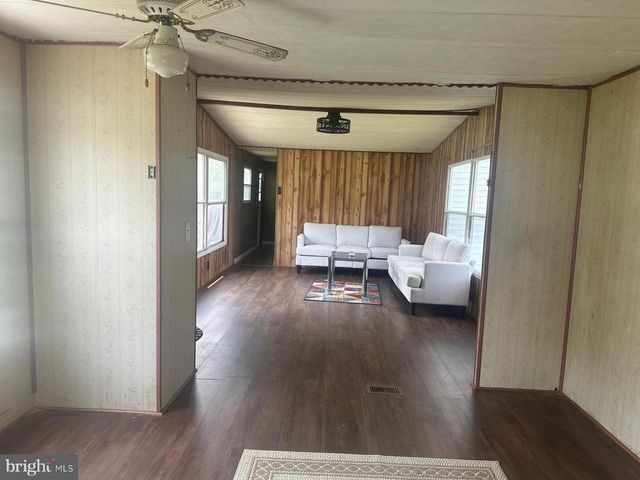 18 PARK AVE, Middletown, PA 17057