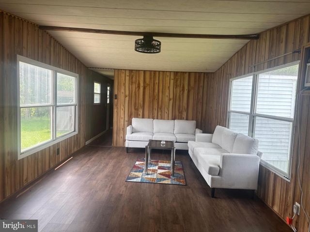 18 PARK AVE, Middletown, PA 17057