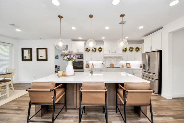 3527 Highcliffe Drive, Katy, TX 77493