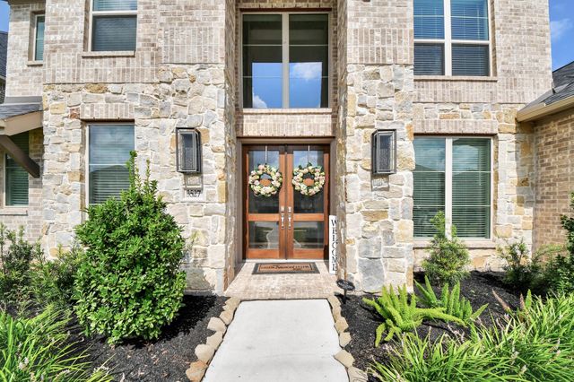 3527 Highcliffe Drive, Katy, TX 77493