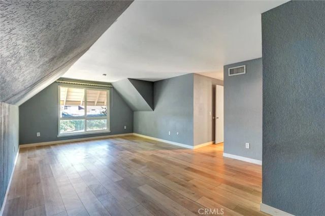 22813 Rio Clara, Valencia, CA 91354