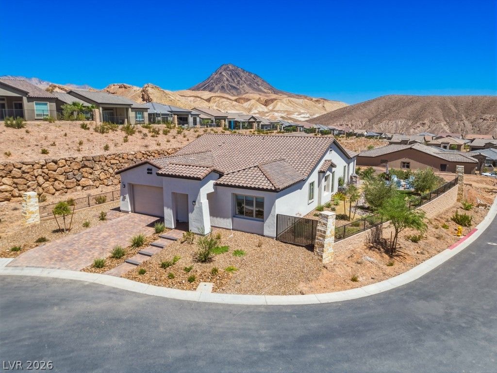85 Crimson Stone Court, Henderson, NV 89011 — photo 2