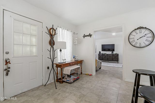 11548 JENNY Road, Socorro, TX 79927