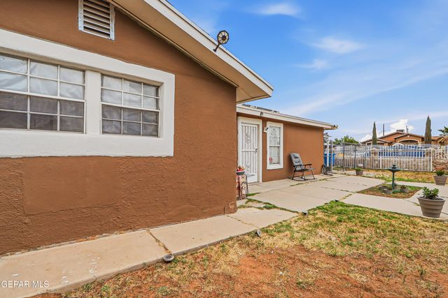 11548 JENNY Road, Socorro, TX 79927