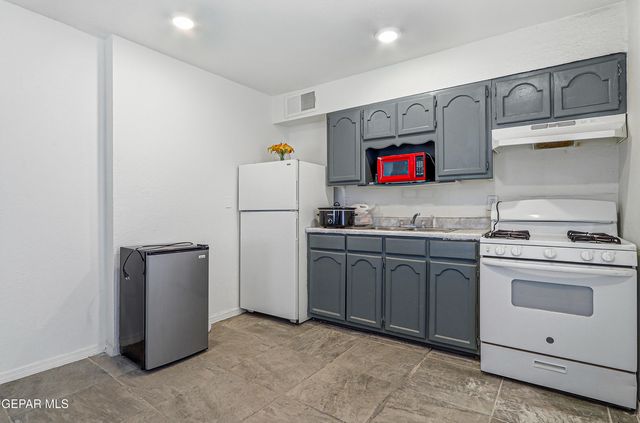 11548 JENNY Road, Socorro, TX 79927