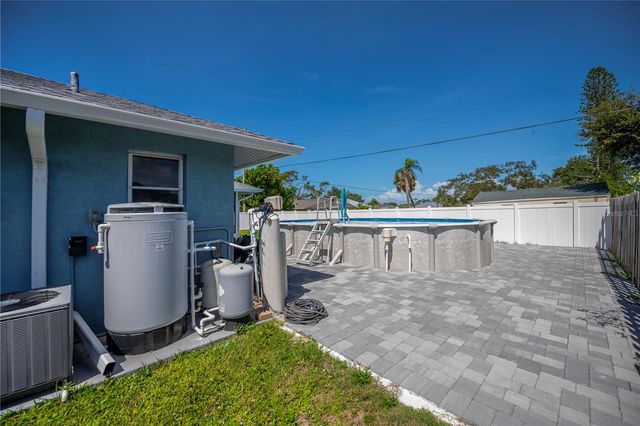 1510 NANTUCKET ROAD, Venice, FL 34293