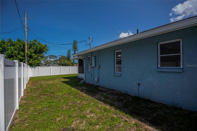 1510 NANTUCKET ROAD, Venice, FL 34293