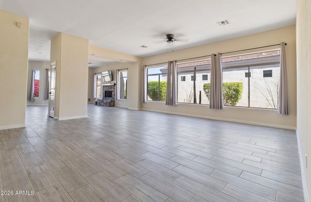 2224 E FAWN Drive, Phoenix, AZ 85042