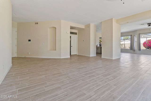 2224 E FAWN Drive, Phoenix, AZ 85042