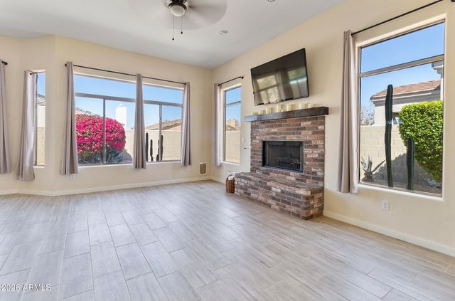 2224 E FAWN Drive, Phoenix, AZ 85042