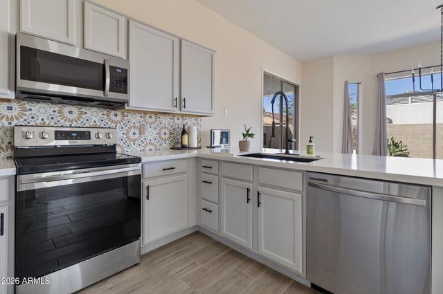 2224 E FAWN Drive, Phoenix, AZ 85042