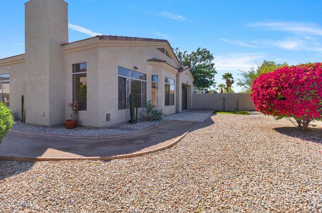 2224 E FAWN Drive, Phoenix, AZ 85042