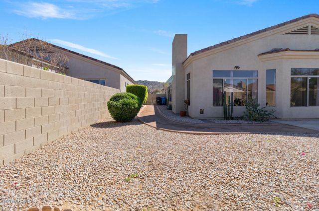 2224 E FAWN Drive, Phoenix, AZ 85042