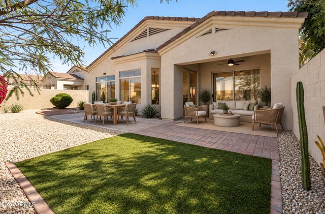 2224 E FAWN Drive, Phoenix, AZ 85042