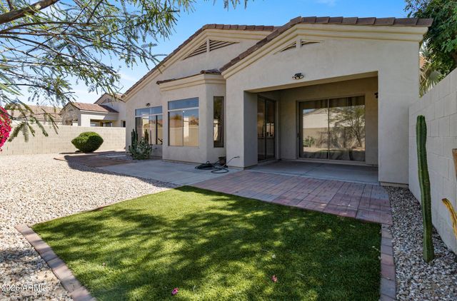 2224 E FAWN Drive, Phoenix, AZ 85042