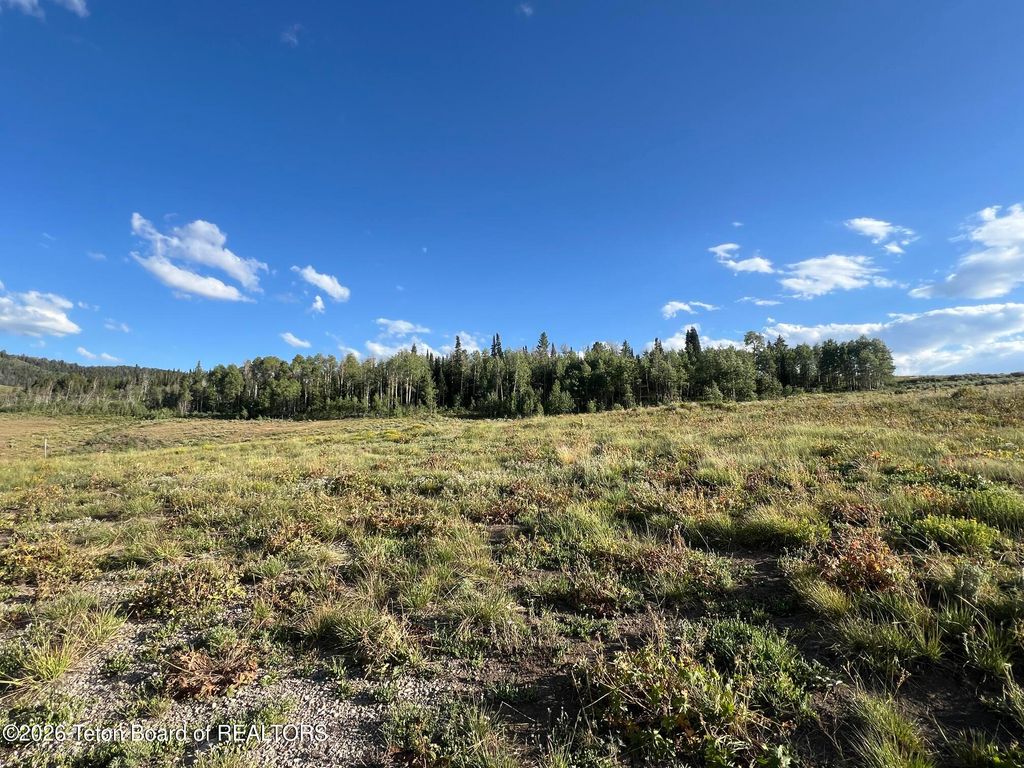 127 MOUNTAIN VIEW Drive, Bondurant, WY 82922 photo 2