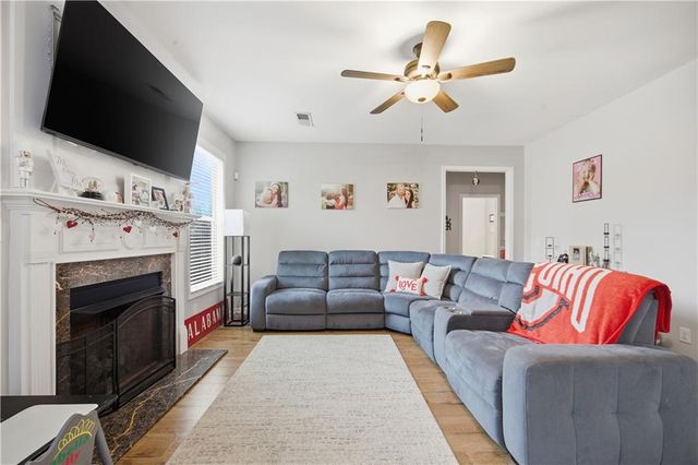 5050 Glencliff Drive, Sugar Hill, GA 30518