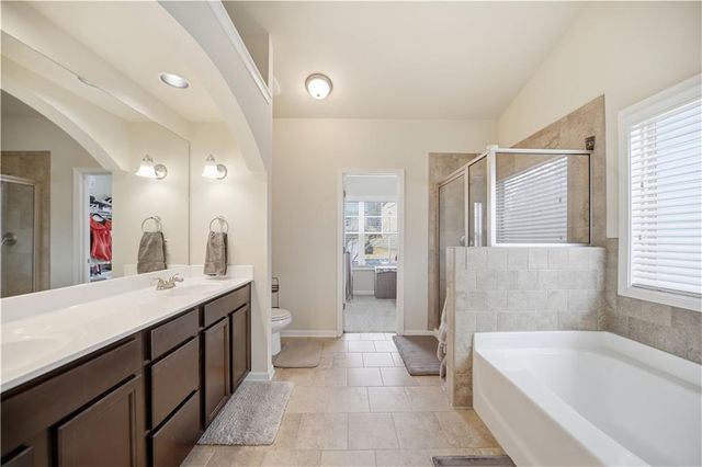 5050 Glencliff Drive, Sugar Hill, GA 30518