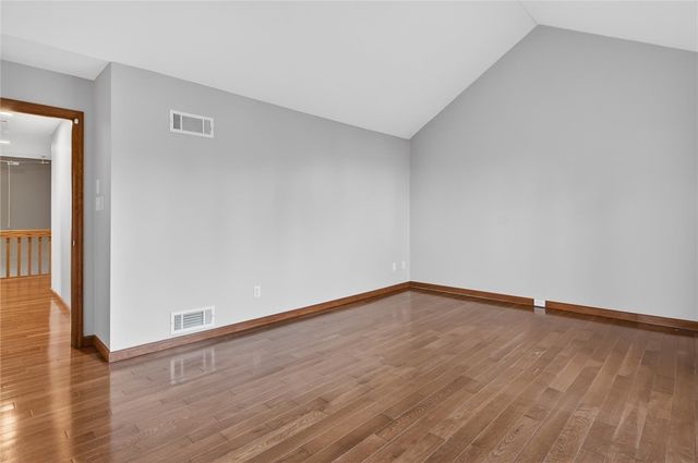 1585 Stone Mansion Dr, Franklin Park, PA 15143