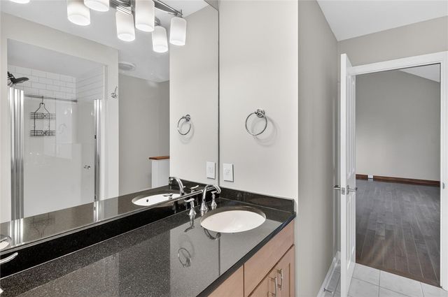 1585 Stone Mansion Dr, Franklin Park, PA 15143