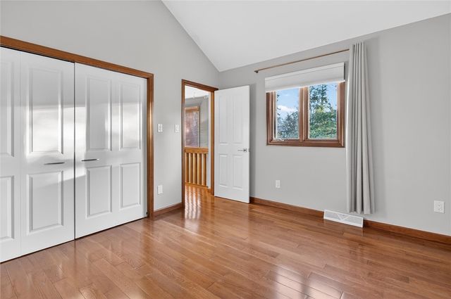 1585 Stone Mansion Dr, Franklin Park, PA 15143