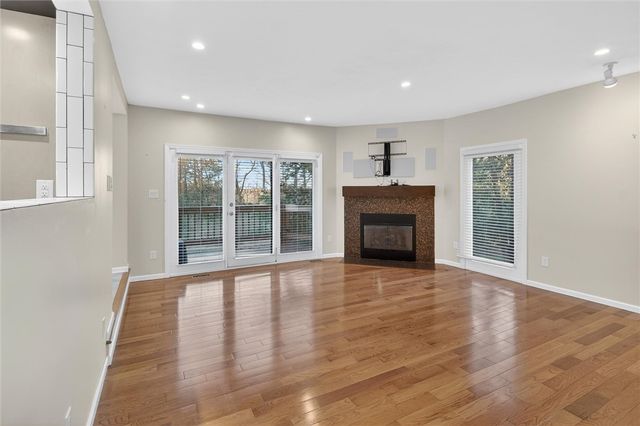 1585 Stone Mansion Dr, Franklin Park, PA 15143