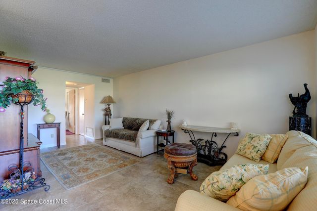 85 Crooked Tree Lane 103, Vero Beach, FL 32962