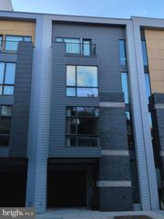 136 N 22ND ST, Philadelphia, PA 19103