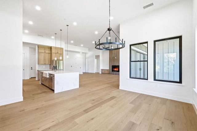 23796 Landon Evan Ln, Auburn, CA 95602