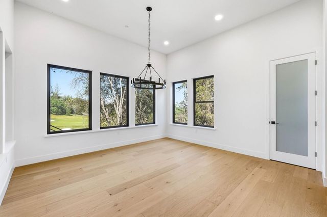 23796 Landon Evan Ln, Auburn, CA 95602