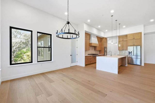 23796 Landon Evan Ln, Auburn, CA 95602