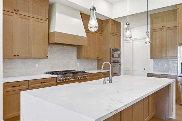 23796 Landon Evan Ln, Auburn, CA 95602