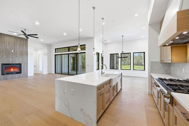 23796 Landon Evan Ln, Auburn, CA 95602